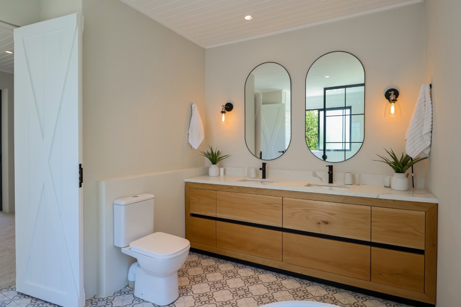 4 Bedroom Property for Sale in Keurboomstrand Western Cape